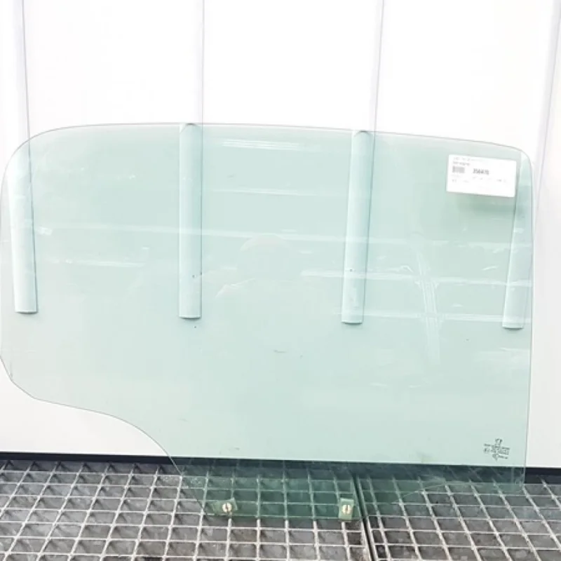 Geam dreapta spate, Peugeot 207 (WA) (id:356470) Ofertă exclusivă