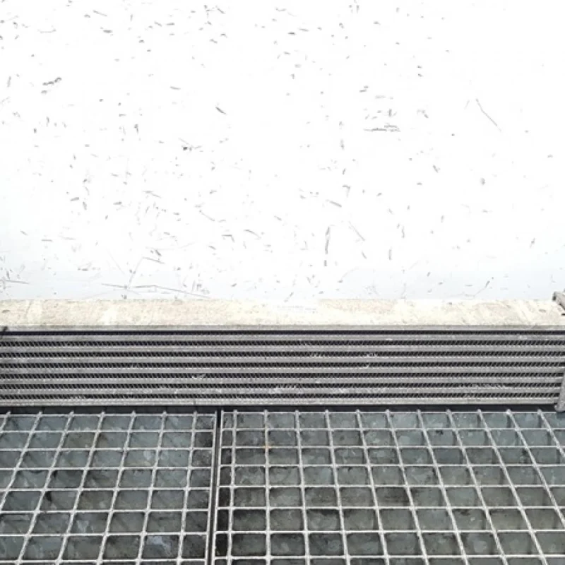 Livrare expres Radiator intercooler, Mercedes Clasa A (W169) 2.0 cdi, A1695000000 (id:355843) din dezmembrari