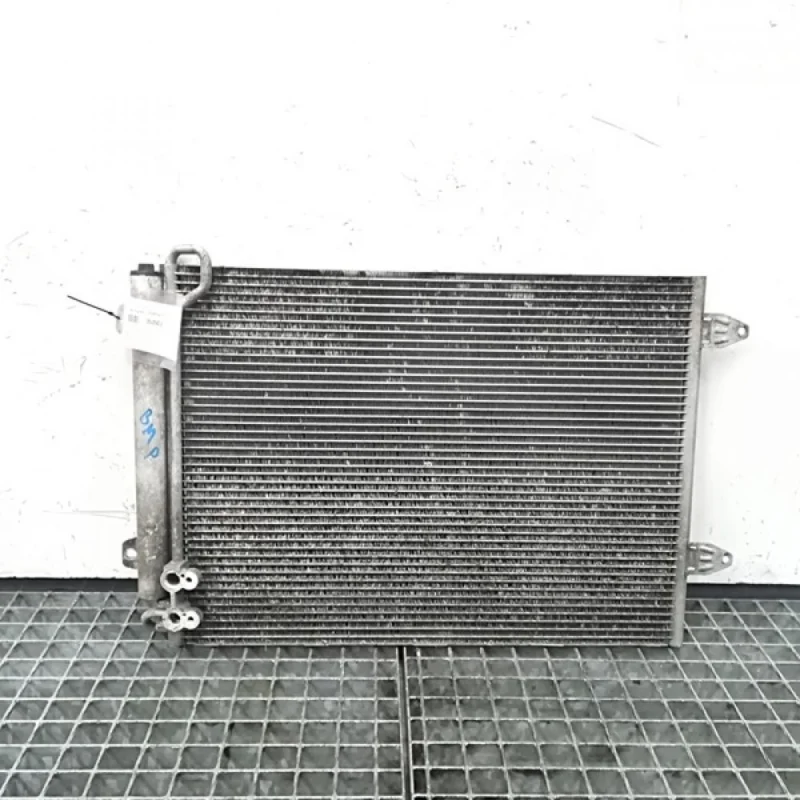 Mai ieftin Radiator clima, Vw Passat Variant (3C5) 2.0 tdi, 3C0820411C (id:353503) din dezmembrari